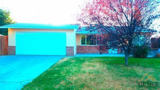 3933 Balboa Dr, Bakersfield, CA 93304-6643