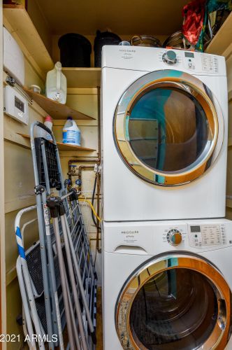 1111 Bethany Home Rd, Phoenix AZ  85014-2229 exterior