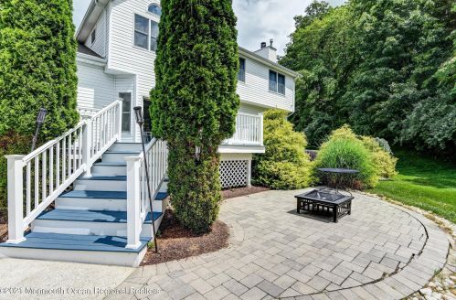 8 Rillstone Ct, East Freehold NJ  07728-8574 exterior