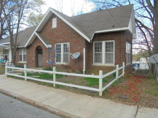 312 Thompson St, Paris, TN 38242-4169