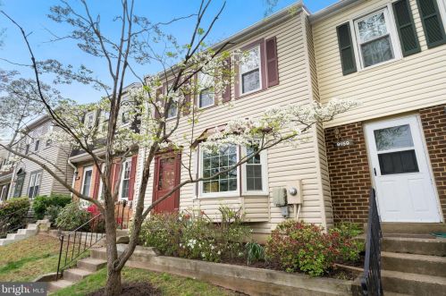 9157 Broken Oak Pl, Springfield VA  22015-3566 exterior