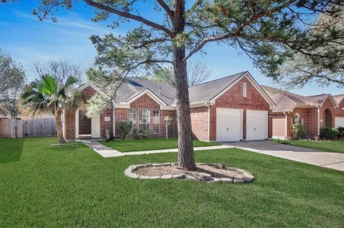 2822 Huntington Way, Pearland, TX 77584-9421