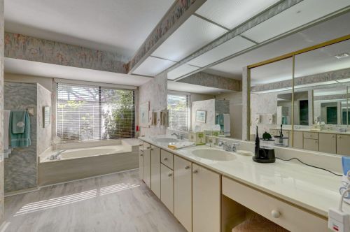 817 Streamlet Ave, Fort Pierce FL 34983-4659 exterior