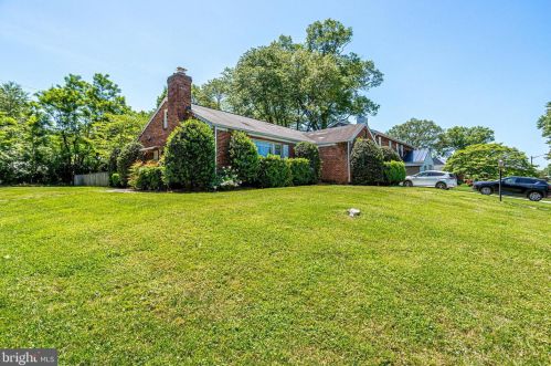 2901 Linden Ln, Falls Church VA  22042-2313 exterior