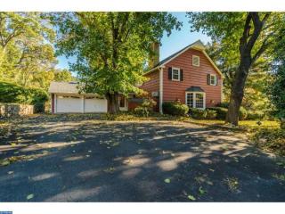 1325 Butternut Dr, Southampton, PA 18966-4236