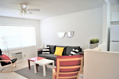 217 Camden I, West Palm Beach, FL 33417-2004