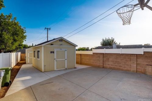 3367 Weatherford Ct, Simi Valley CA  93063-1328 exterior