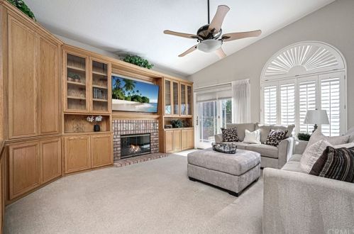 792 Oakcrest Ave, Brea, CA 92821-1812