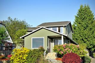 2658 48th Ave, Seattle WA  98116-2304 exterior