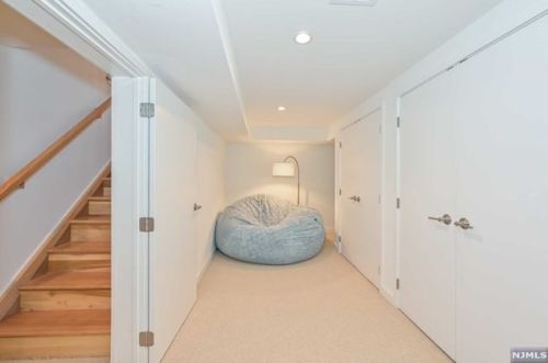 159 Forest Rd, Ridgewood NJ  07452-1914 exterior