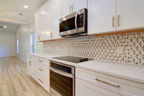 1713 Lauda Dr, Mount Pleasant SC  29464-9601 exterior