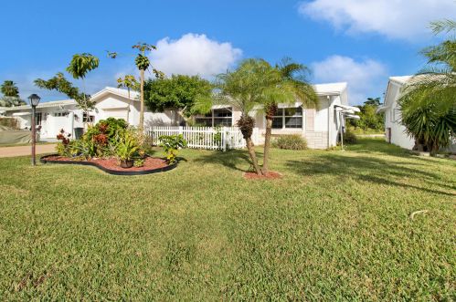 1395 17th Ave, Boynton Beach, FL 33426-6601