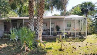 28 Blue Crab Ln, Ochlockonee Bay, FL 32346-2701