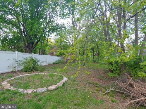 1101 James St, Norristown PA  19401-3624 exterior