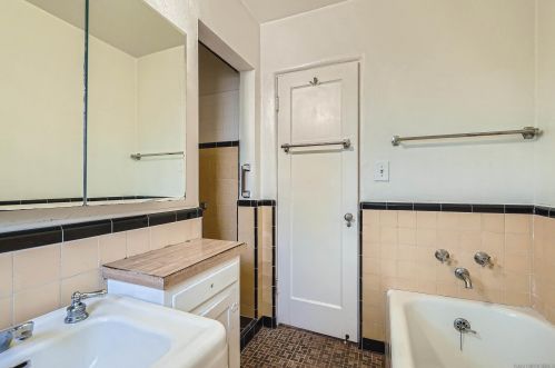 265 B Ave, San Diego CA 92118-1820 exterior