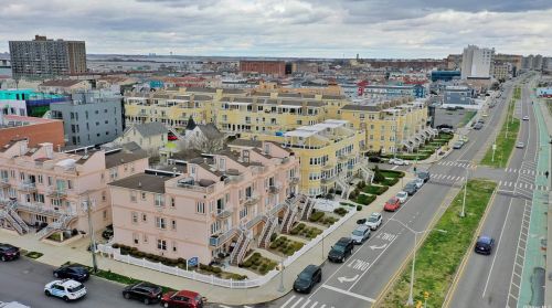 101-18 Shore Front Pkwy, Far Rockaway NY  11694-0012 exterior