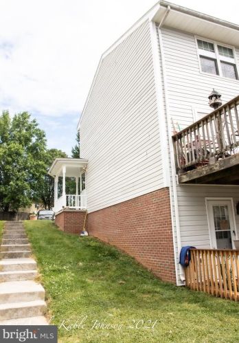 34 Mallard Ct, Charles Town, WV 25414-5803