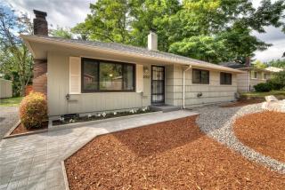 20017 14 Ave, Seattle WA  98198-3374 exterior
