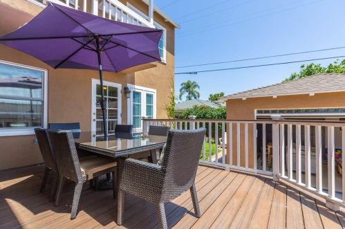 3336 Elliott St, San Diego CA 92106-1326 exterior