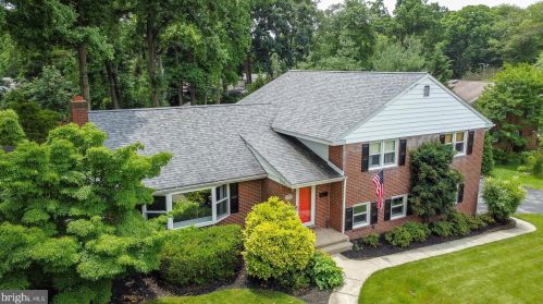 1301 Hillside Blvd, Wilmington, DE 19803-4213