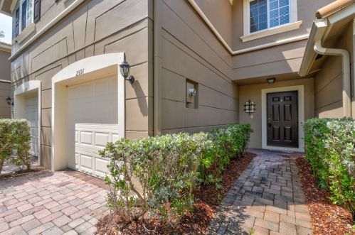 2591 Marshfield Ct, Fort Pierce, FL 34953-4368