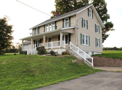 1615 Millbrook Rd, Grove City, PA 16127-7121