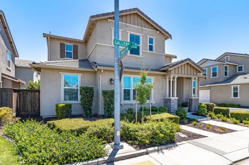 2268 Gallery Dr, Riverbank, CA 95367-9599