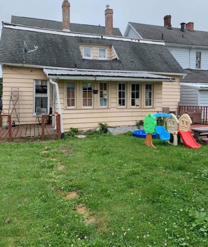 326 Court St, Washington Ch, OH 43160-1402