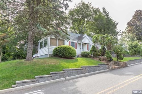 50 High St, Closter NJ  07624-1046 exterior