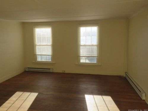 207 Main St, Colchester CT  06415-1405 exterior