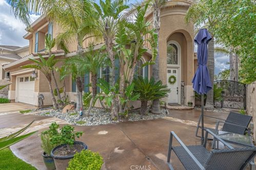 22026 Gold Canyon Dr, Santa Clarita, CA 91390-4294