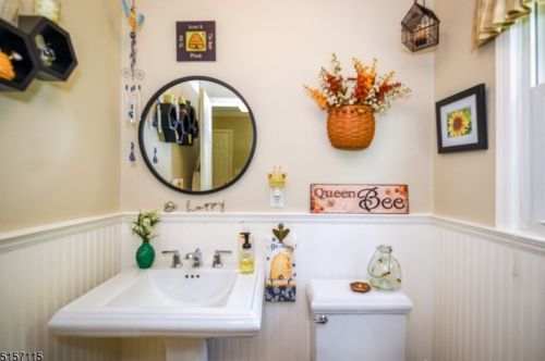 6 Cheryle Way, Annandale NJ  08801-3416 exterior