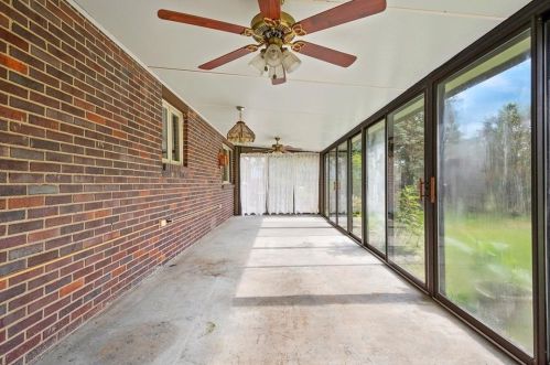 266 Ben Til Dr, Pittsburgh PA  15236-4306 exterior