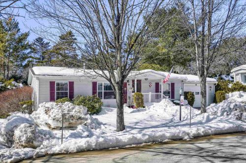 22 Great Brook Dr, Belmont NH  03220-4403 exterior