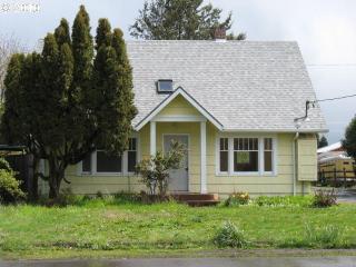 2133 Laura St, Springfield, OR 97477-2150