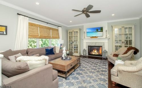 39 Jacobs Ln, Scotch Plains NJ  07076-4707 exterior