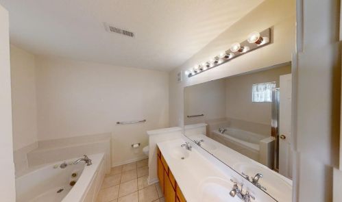 153 Wellington Dr, Florence KY  41042-7719 exterior