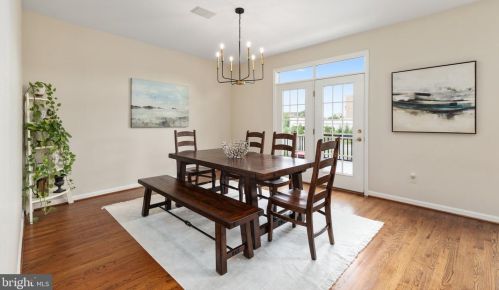 12146 Chancery Sta Cir, Herndon VA 20190-5801 exterior