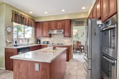 8963 Adobe Bluffs Dr, San Diego CA 92129-4400 exterior