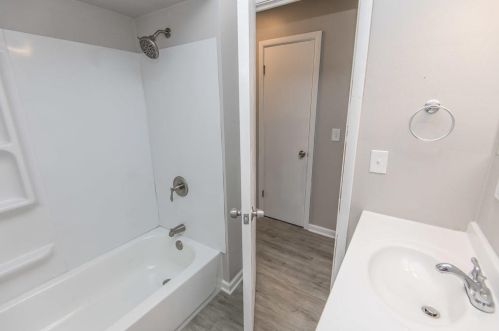 2376 77 St, Milwaukee WI 53219-2765 exterior