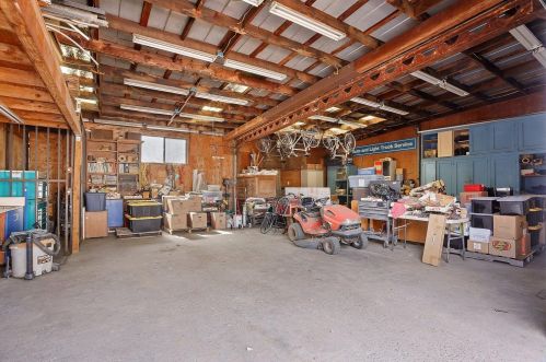 5057 Harney Ln, Lodi CA  95240-6922 exterior