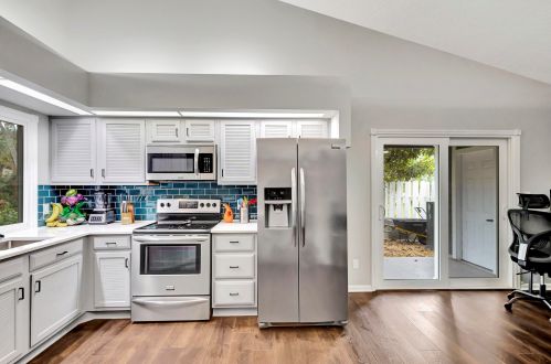 10440 Jupiter Narrows Dr, Hobe Sound FL 33455-3254 exterior