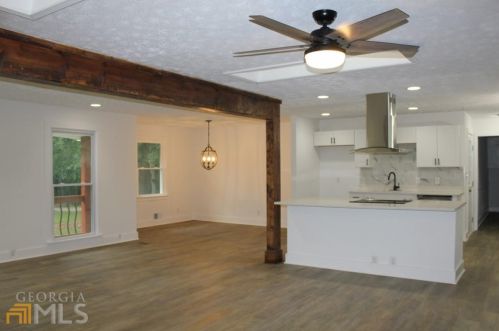 1146 Redwine Rd, Fayetteville GA  30215-2343 exterior