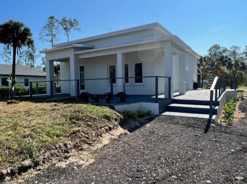 4150 10th Ave, Naples FL  34117-9119 exterior