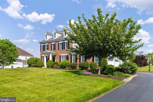 6 Nicole Ct, Swedesboro NJ  08085-3448 exterior