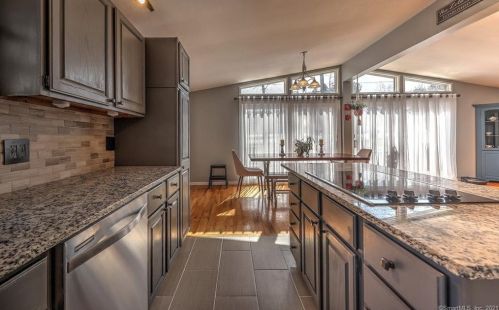 53 Alison Ave, Wallingford CT 06492-3302 exterior