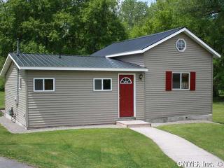 422 Fls Blvd, Chittenango NY  13037-8799 exterior