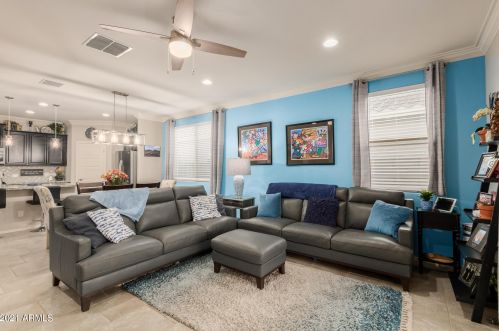 2834 Apollo Rd, Phoenix AZ  85041-5339 exterior
