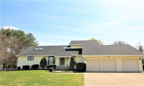 1032 Rose Ln, Louisa, KY 41230-9661