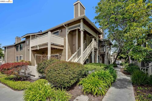 141 Lakeshore Ct, Richmond, CA 94804-4597